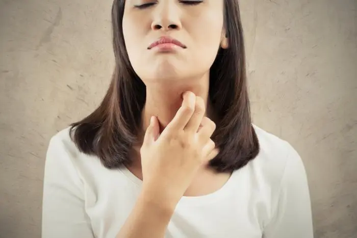 Garganta Irritada y Tos: ¿Virus o Bacteria? Descubre la Causa y el Tratamiento - Cómo saber si tengo un virus o una bacteria en la garganta porque pica la garganta y da tos - Cómo saber si tengo un virus o una bacteria en la garganta
