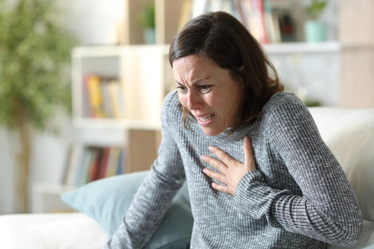 Crisis de Angustia vs. Ataque de Pánico: Diferencias y Cómo Gestionarlas - Cuál es la diferencia entre crisis de pánico y ansiedad crisis de angustia - Cuál es la diferencia entre crisis de pánico y ansiedad