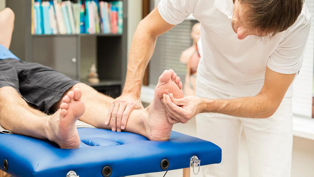 El Podólogo Especialista en Pie Diabético: Un Rol Fundamental en la Salud del Paciente - Los podólogos tratan los pies diabéticos podologo especialista en pie diabetico - Los podólogos tratan los pies diabéticos