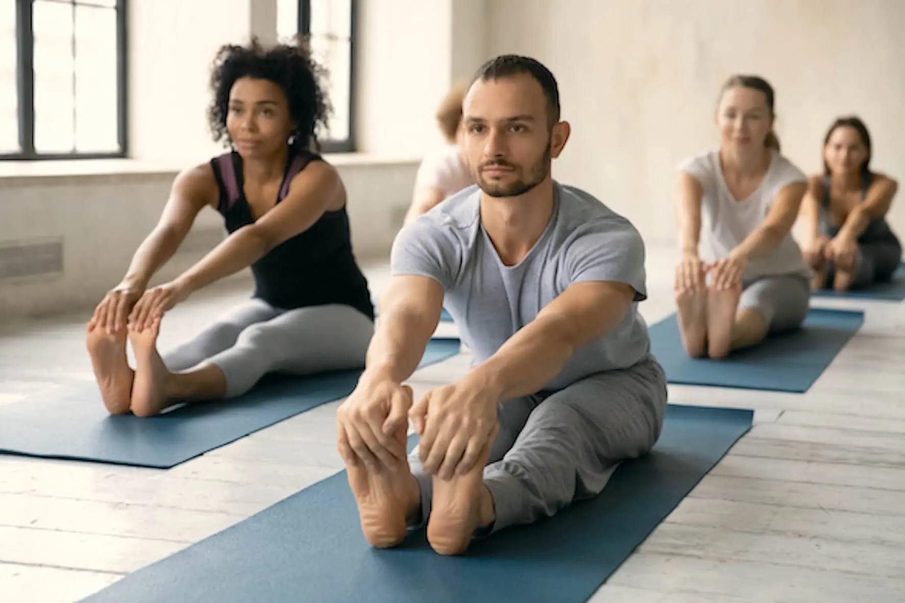 Yoga Fitness: La Combinación Perfecta para un Cuerpo y Mente Saludables - Qué es mejor, hacer yoga o ir al gimnasio yoga fitness - Qué es mejor, hacer yoga o ir al gimnasio