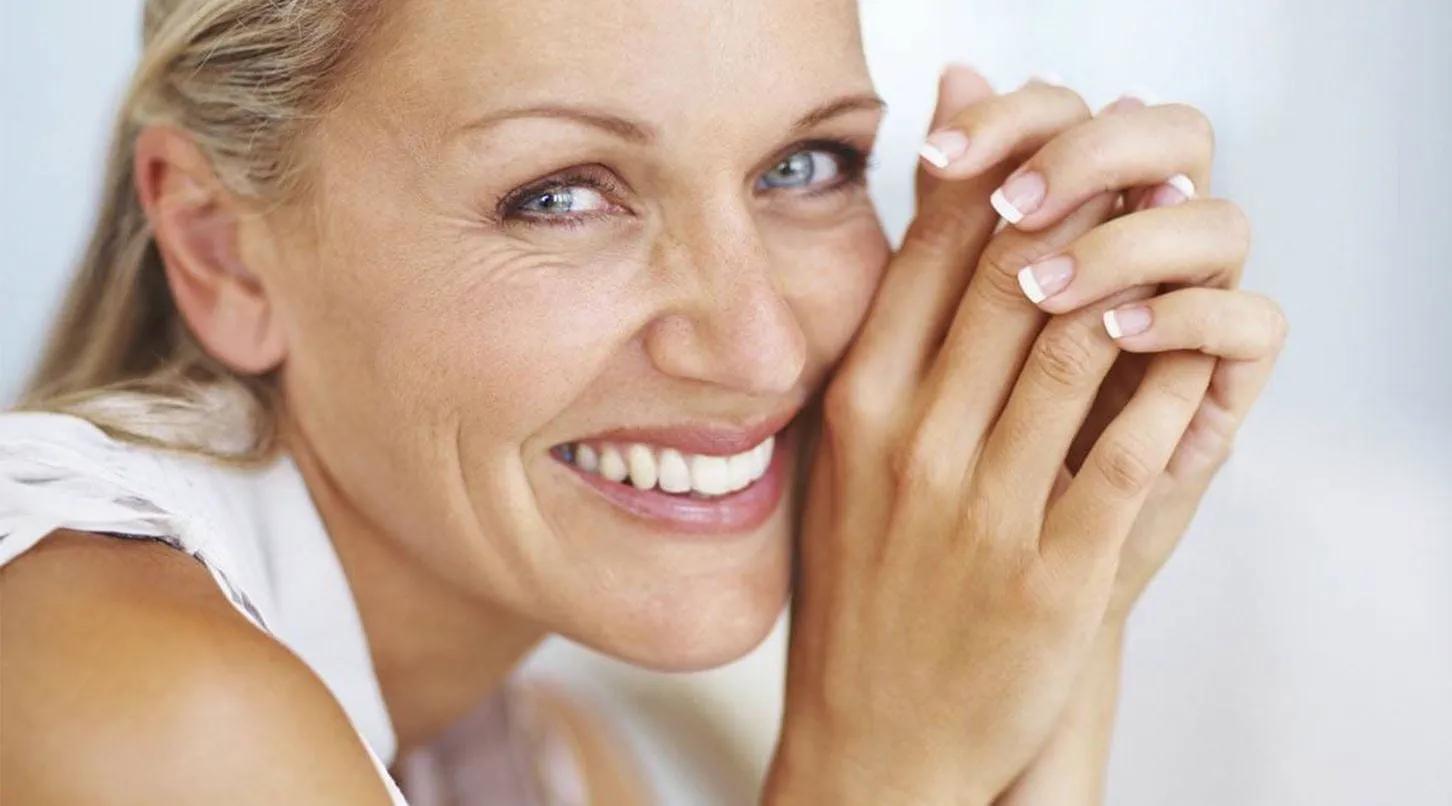 Creatina para mujeres: Beneficios, dosis y efectos secundarios - Qué hace la creatina en la piel efectos de la creatina en la mujer - Qué hace la creatina en la piel