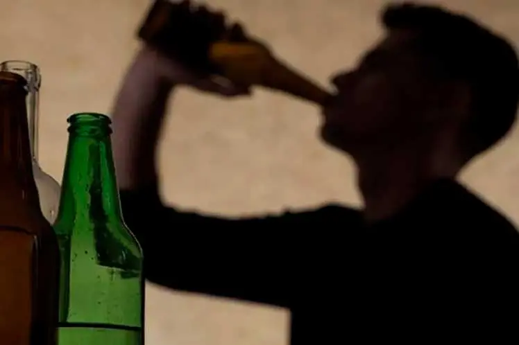 El Alcoholismo en los Jóvenes: Un Problema en Ascenso - Qué pasa con los jóvenes que consumen alcohol jóvenes alcohol - Qué pasa con los jóvenes que consumen alcohol