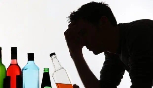 Etilismo: ¿Qué es y cuáles son sus consecuencias? - Qué significa etilista etilismo - Qué significa etilista